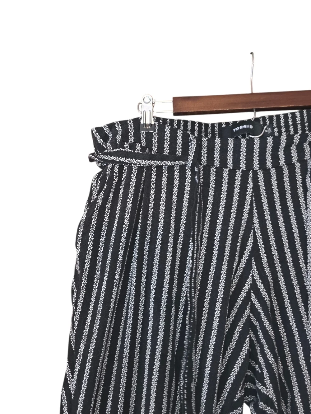Torrid Challis Thorn Pinstripe Pant 2 - Picture 3 of 5
